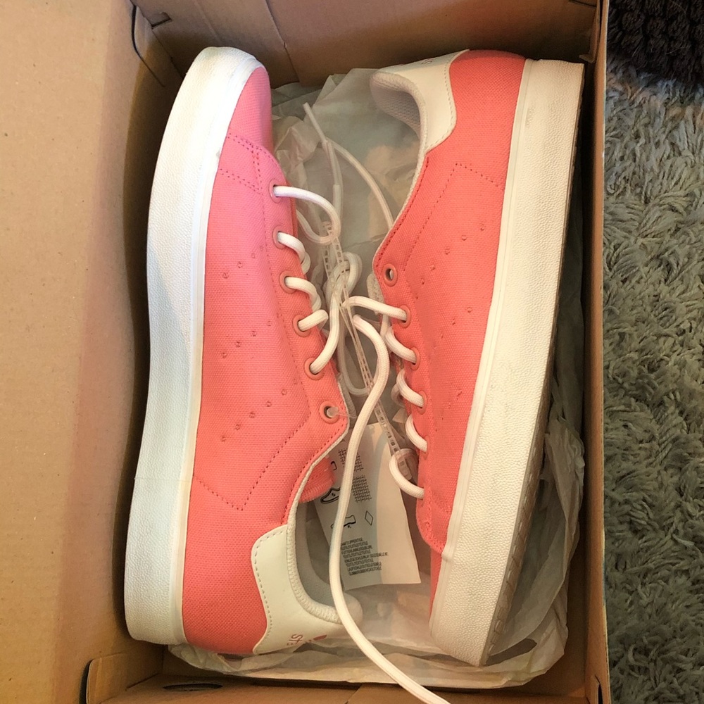 Pink canvas adidas